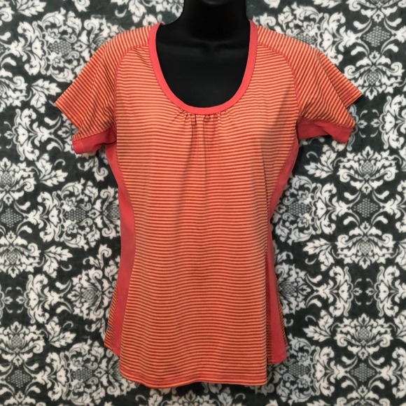 The North Face Fitted VaporWick Athletic Top Sz M - Picture 1 of 10